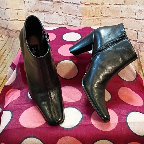 Madeline Black Leather Ankle Boots Size 7M - Picture 2 of 10